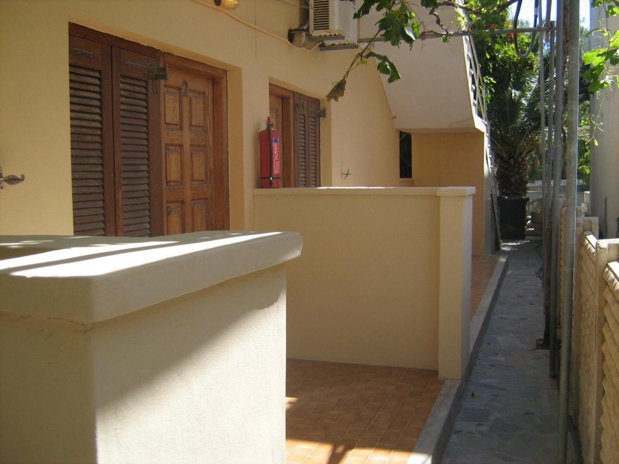 Stelios Rooms Palaiochora Exterior foto